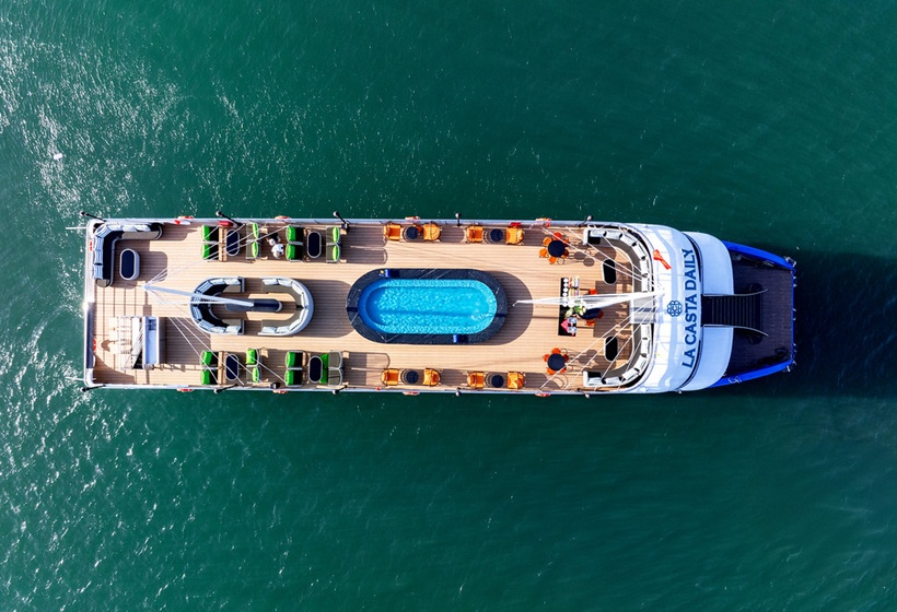 Tour Hạ Long trong ng&agrave;y du thuyền cao cấp La Casta